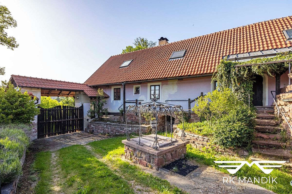 Prodej chalupy 270 m², pozemek 3755 m²